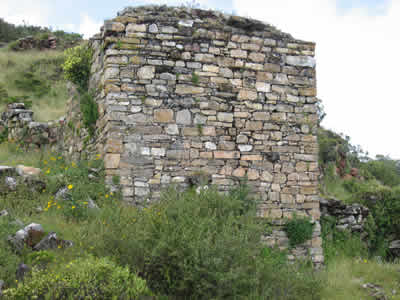 RESTOS ARQUEOLOGICOS DE CARIHUAIN Y ANDAMARCA 03